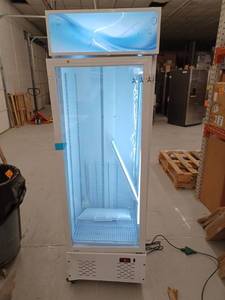 lot 39713 image: Commercial LED Display RefrigeratorCooler
