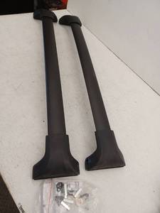 lot 39723 image: Locking Roof Rack Crossbars