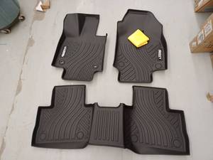 lot 39780 image: Automotive Floor Mats
