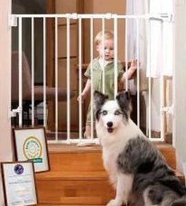 lot 39803 image: Babelio Baby and Pet Safety Gate 26-43 in