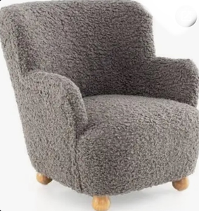lot 3200 image: Beige Sherpa Children��s Armchair - Retail $99