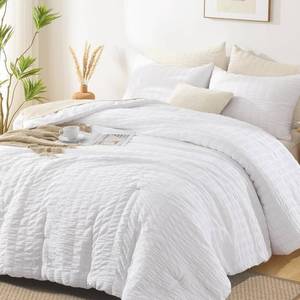 lot 1158 image: IVORY AveLom Seersucker Queen Comforter Set (90x90) 3 Pieces, White