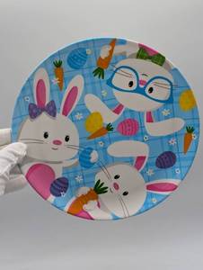lot 22332 image: Easter Bunny Plastic Plates Set