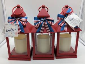 lot 22503 image: Patriotic LED Decorative Lanterns, set of 3