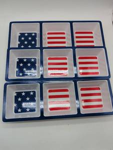 lot 22506 image: American Flag Design Divided Serving Trays