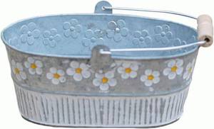 lot 2949 image: Yardwe Vintage Embossed Metal Bucket Planter with Daisy Pattern Small Oval Galvanized Tin Bucket for Indoor Outdoor Garden Decor 7.5X6.3X3.1 Inch