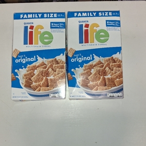lot 3950 image: TWO BOXES - Quaker Life Original Family Size Cereal - 22.3oz