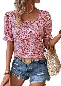 lot 8210 image: WDIRARA Womens Floral Print Blouse Square Neck Puff Short Sleeve Boho Top Shirts SIZE M