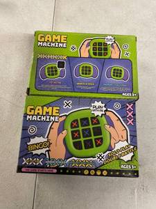 lot 8364 image: 2 Pack Tic-Tac-Toe Game Machine