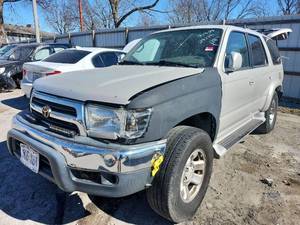 lot 17929 image: 2000 Toyota 4Runner 4WD - SILVER