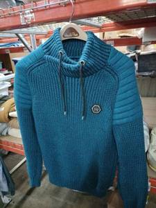 lot 25119 image: LCR Menswear Collection Sweater - L