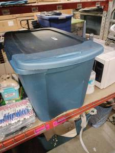 lot 25127 image: Set of 2 Plastic Storage Totes