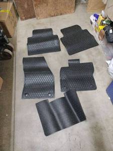 lot 25128 image: all-weather rubber floor mats