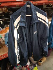 lot 25182 image: Vintage Nike full-zip nylon track jacket - XL