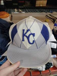 lot 25183 image: KC Royals Fitted Ball Cap - 7 34