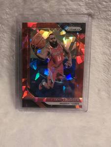 lot 1929 image: 2018-19 Panini Prizm Houston Rockets Basketball Card #34