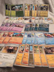 lot 2506 image: Pokemon TCG Card Collection - Modern Set