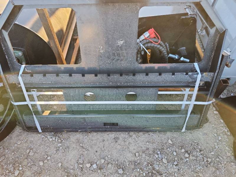 lot 11031 image: Unused Dingo Skid Steer Pallet Forks  CK-FR47