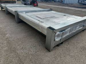 lot 16010 image: Starvox 10ft Corrugated Steel Panels - 100 Piece Set