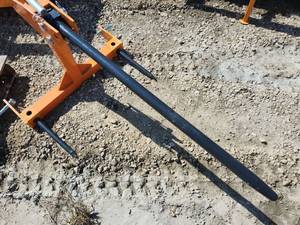 lot 2539 image: Unused Wolverine 3-Point Bale Spear  SF2-22-32W
