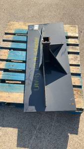 lot 2817 image: Unused Landhonor Skid Steer Utility Hitch Adapter 2 Receiver  UHA-16-3000G