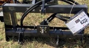 lot 2822 image: Unused Landhonor Skid steer 3-point Hitch Adapter  PHA-16-2C