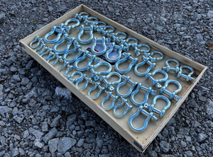 lot 2910 image: Unused Landhonor 4.75-12T Anchor Shackle  LHR G209