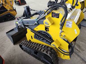 lot 2387 image: Unused ATSpower Mini Skid Steer Loader  ATS-T460 Yellow Damage