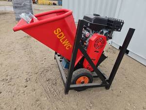 lot 326 image: SDLANCH Commercial Wood Chipper  Model SDLWC