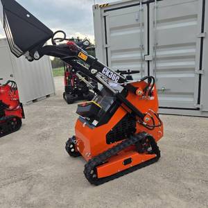 lot 10570 image: Unused Skid Steer Loader CK36C - Machine Will NOT Move Forward