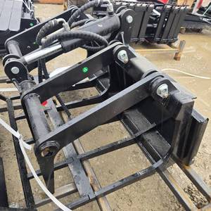 lot 10713 image: Mini Skid Steer Loader Grabber  Model CK-GB42  42