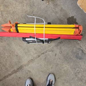 lot 10764 image: Unused Professional Surveying Equipment Set with Hard Case  Laser Leveler