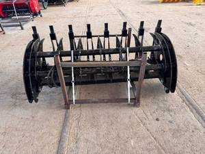lot 10780 image: Unused CK-CLG72C Curved Log Grabber Skid Steer Attachment  72-inch
