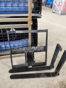 lot 10819 image: Unused  Captok Mini Skid Steer Forks CK-XHC