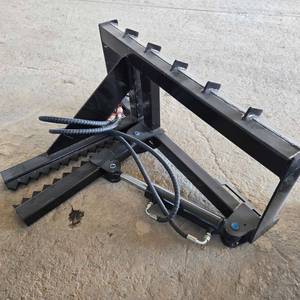 lot 10823 image: Unused Skid Steer Puller  CK-TP25