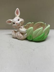 lot 272 image: Ceramic Bunny Lettuce Leaf Planter