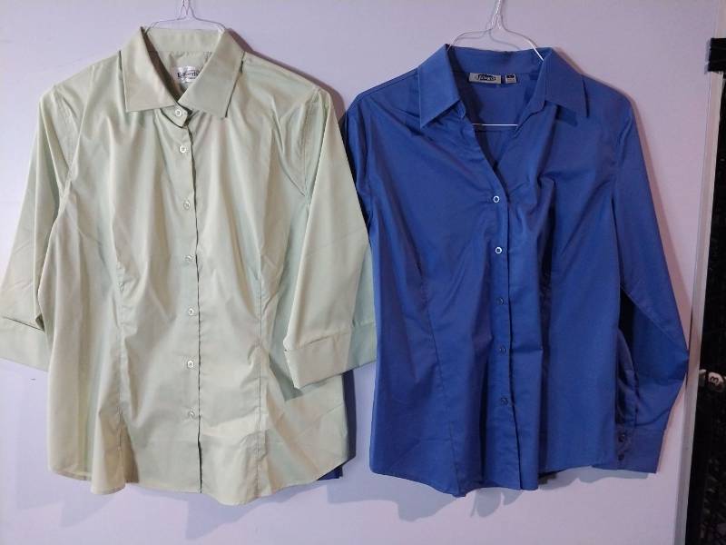 lot 67269 image: APPEARS NEW - Edwards Womens Button-Down Shirts Set - Light Green and Blue (Size Large) 2 Pack