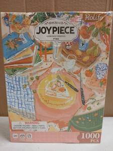lot 20778 image: Rolife Joypiece Leisurely Holiday 1000 Piece Puzzle - Retail $25