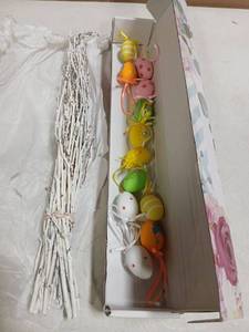 lot 21267 image: Dried Twigs with Easter Egg Decorations 25 Twigs with 12 Eggs
