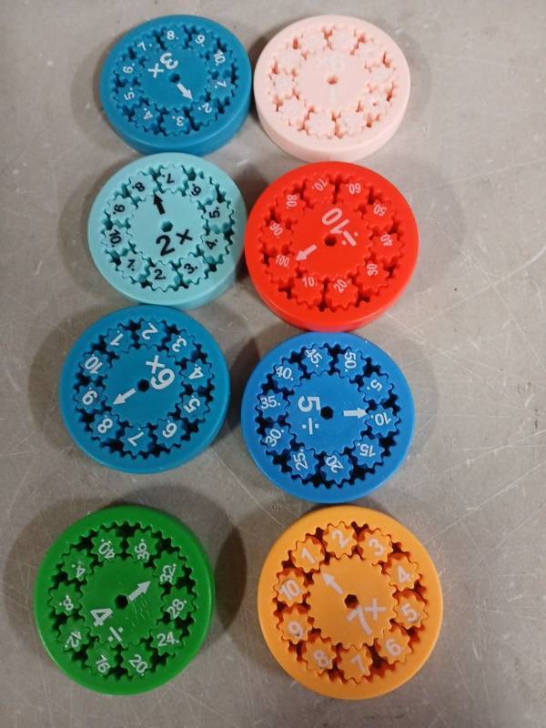 lot 52465 image: Mathematical Clock Learning Discs Set