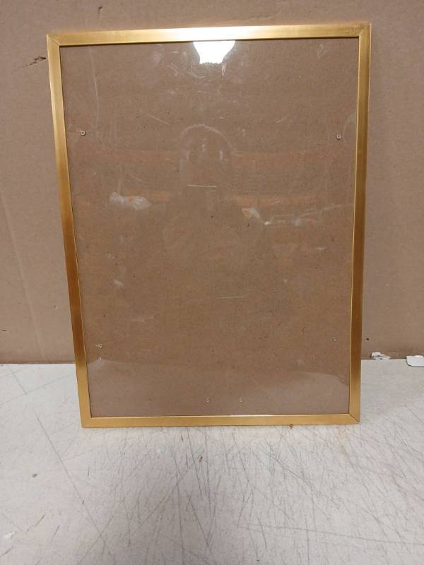 lot 38984 image: Gold Metal Picture Frame 11x13 - Retail $15