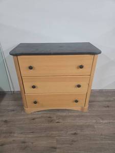 lot 2 image: Modern 3-Drawer Chest with Black Top