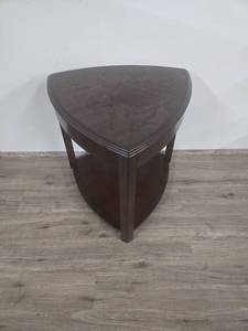 lot 9 image: Triangular Nesting Side Tables