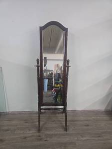 lot 11 image: Traditional Wooden Floor Mirror with Stand