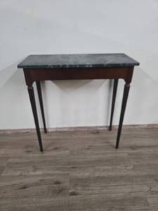 lot 21 image: Bombay Company Green Marble Top Console Table
