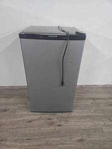 lot 48 image: Frigidaire Mini Refrigerator 4.5 Cu Ft
