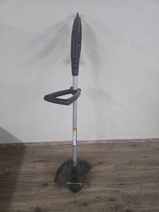 lot 60 image: WORX Electric String TrimmerEdger