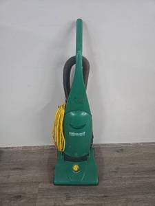 lot 62 image: Bissell BigGreen Commercial Upright Vacuum