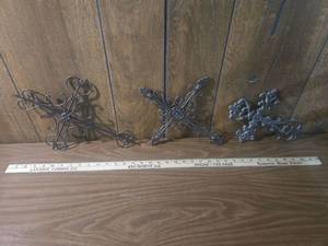 lot 108 image: Decorative Iron Wall Cross with Scrollwork