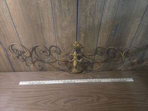 lot 111 image: Decorative Metal Wall Scroll